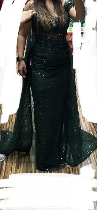 Rochie de seara Donatella model deosebit Smarald unicat cu trenă