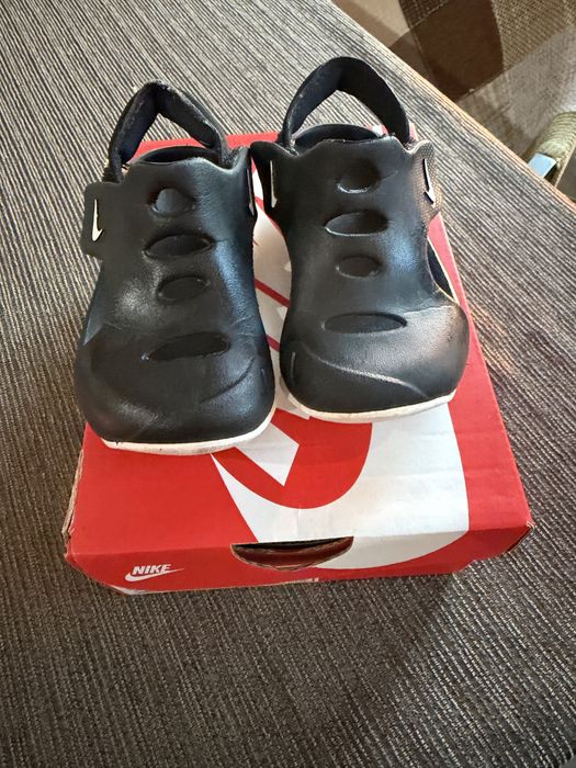 Продавам детски сандали Nike 23,5