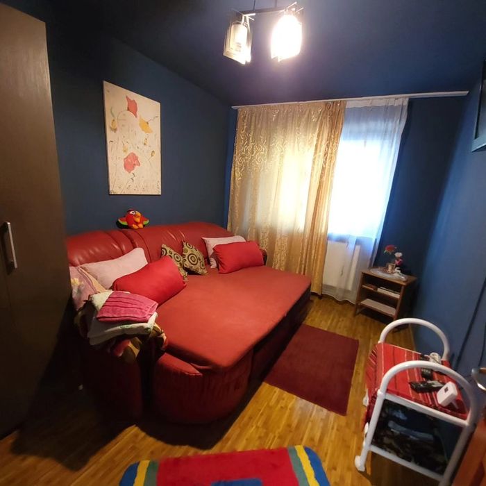 Apartament 3 camere decomandat centru