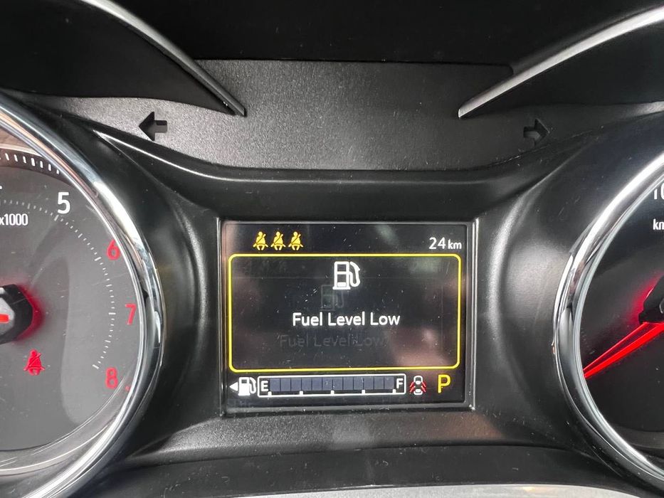 Tracker 2024 premier plus full pozitsiya