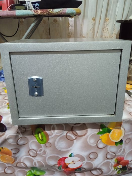 Сейф сотилади холати яхши