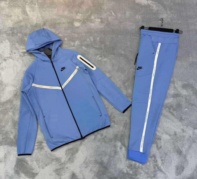 Nike Tech Fleece