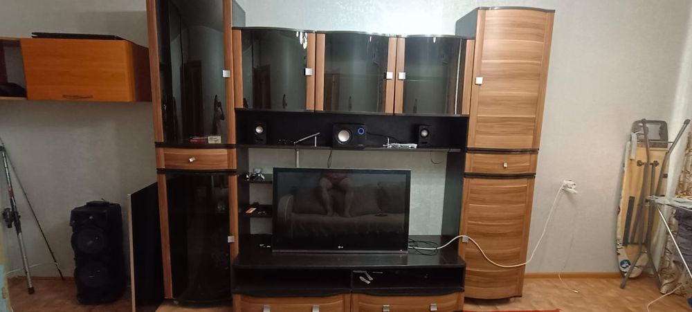 Продаю гарнитур!