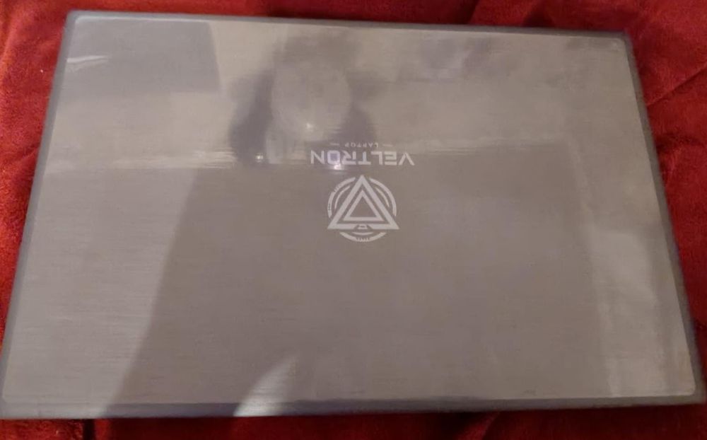 Продается ноутбук Veltron