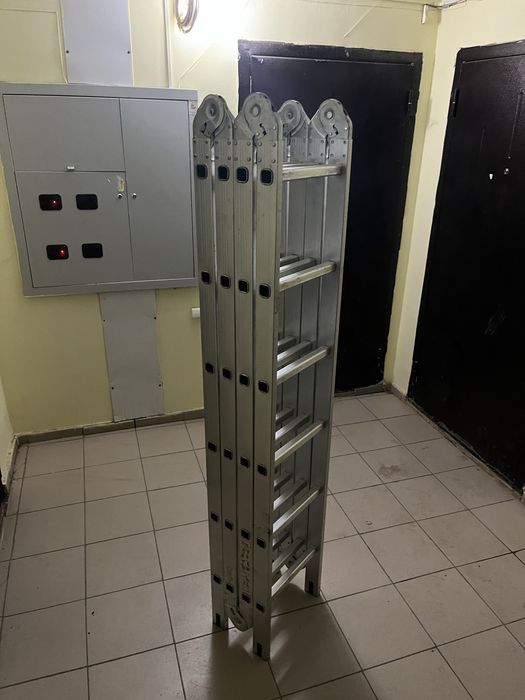 Продам лестницу универсальную