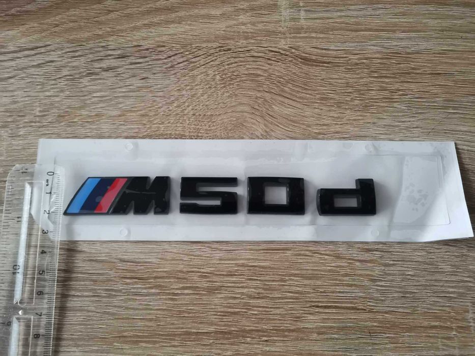 черна емблема BMW M50d малък размер