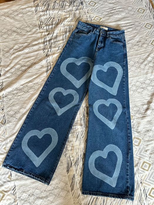 Уникални дънки със сърчица