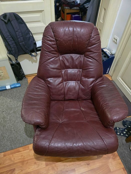 Vand fotoliu de relaxare din piele naturala culoare maronie / bordo