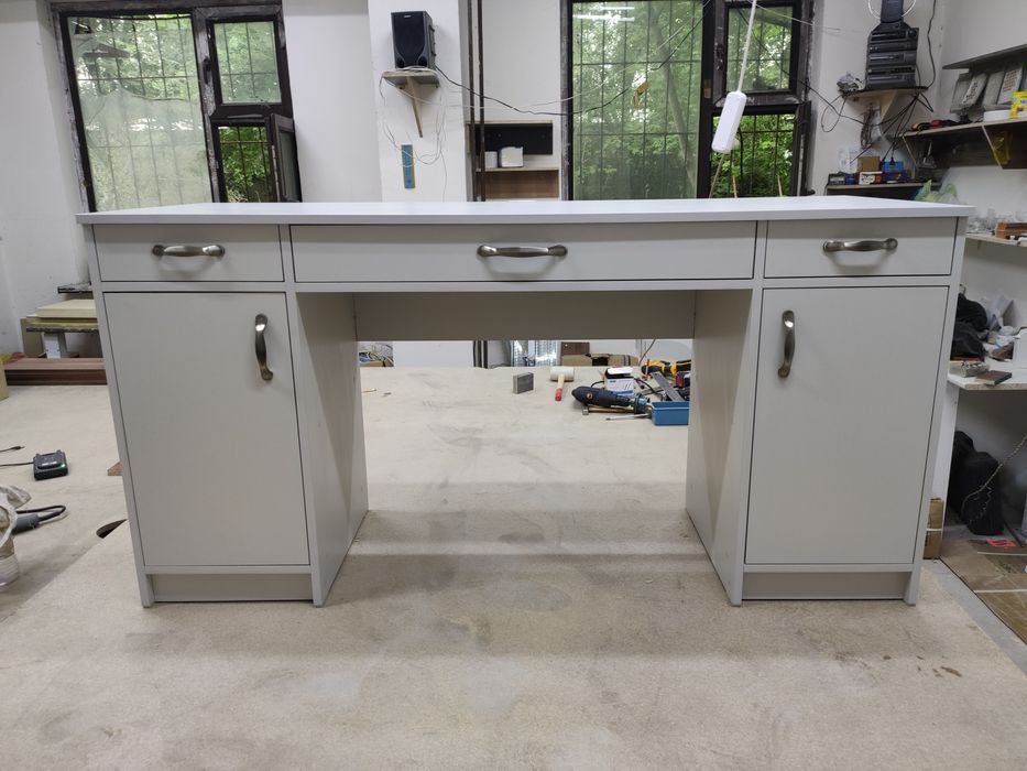 СТОЛЫ Письменные.