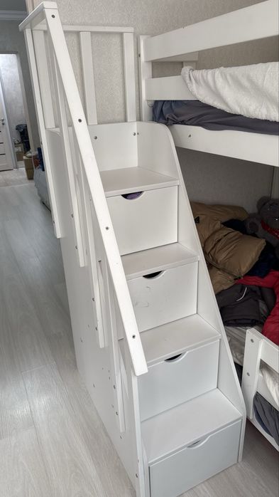 Продам двухярустный кровать