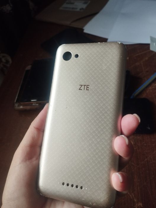 Продам телефоны  нерабочие