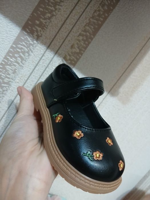 Туфли детские ,новые !