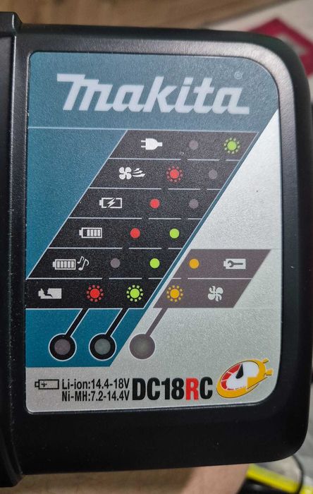 MAKITA: Kit 2 acumulatori Li-Ion(18V-5Ah) + incarcator inteligent!