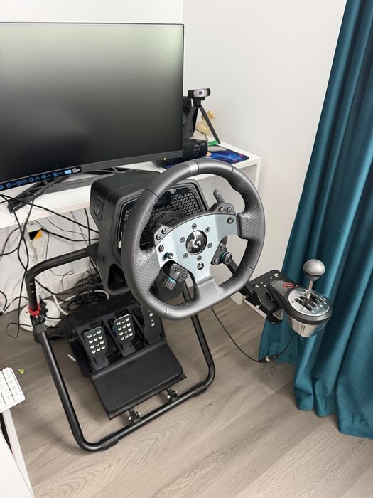 Vand volan logitech G Pro cu Pedale Logitech pro racing pedals si schimbator thrustmaster Th8a