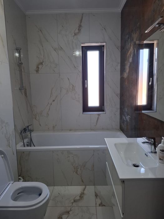 Închiriez apartament