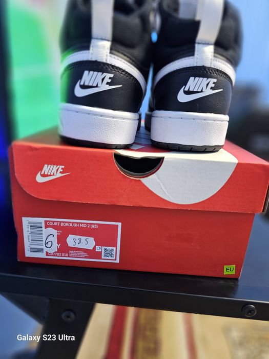 Обувки на nike размер 38,5
