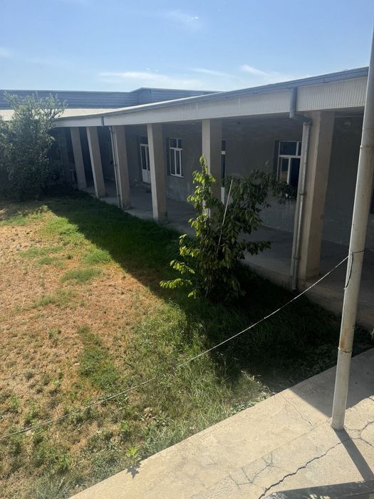 O'rikzor mahallada 10 sotixli hovli yer hisobida SROCHNA SOTILADI!