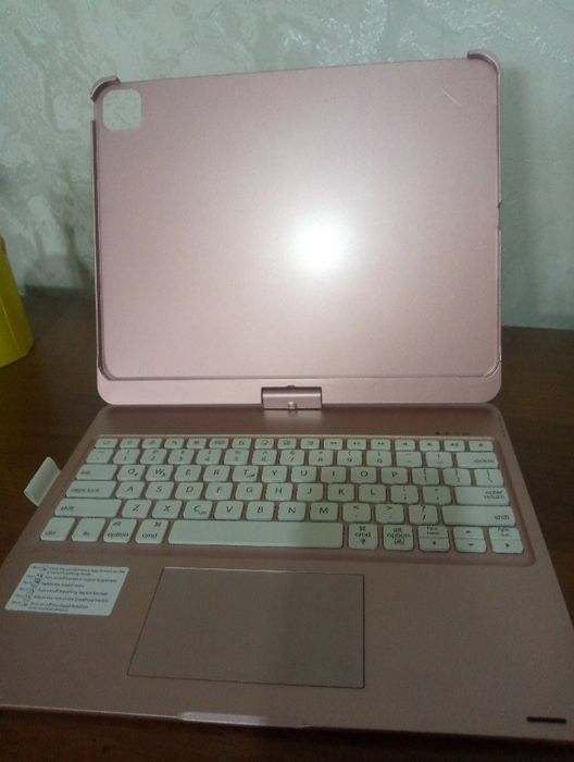 iPad pro uchun klaviatira qobiq  33.02 cm-(m4, 2024)