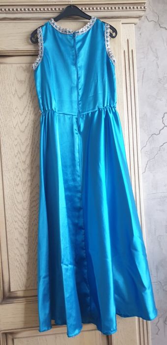 Нарядное платье