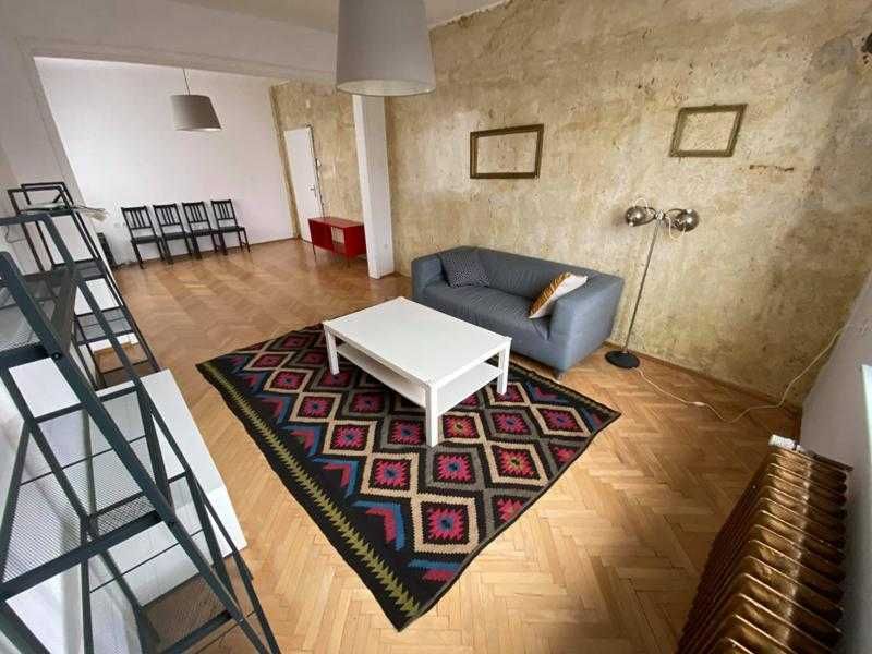 Дава се под наем Двустаен апартамент в София, Център - 70 кв.м за 473.79 € - Снимка #2