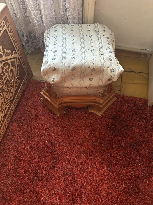 Продам румынский гарнитур