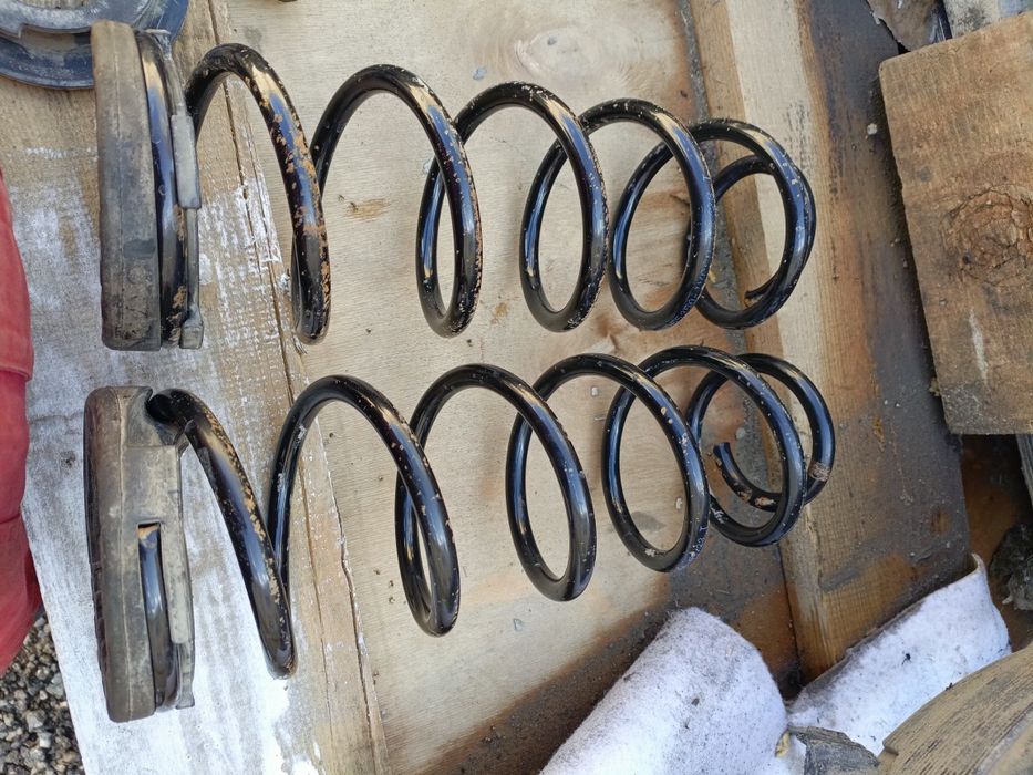 Продам пружину на хендай акцент, солярис