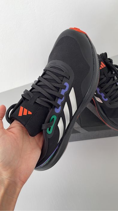 Продам кроссовки Adidas оригинал 100%