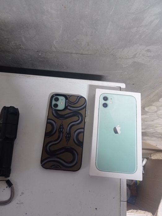 Продам айфон 11 идеал
