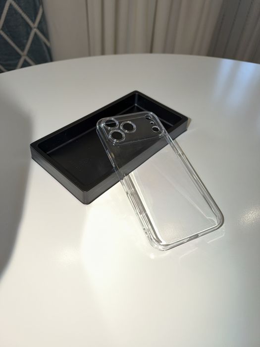 Чехол BENKS на Iphone 18 Pro Max