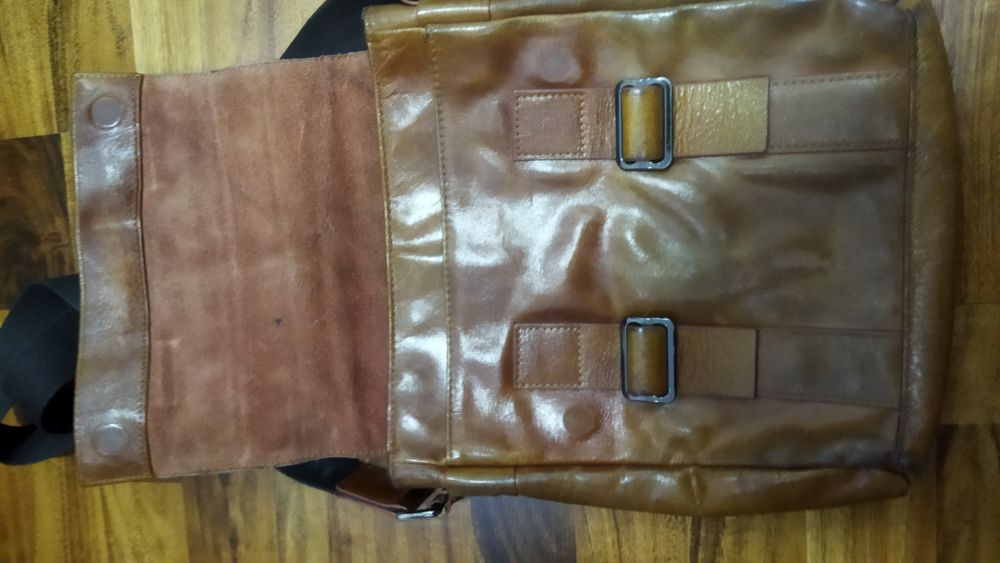 Продам сумку привёз из Европы выглядит стильно