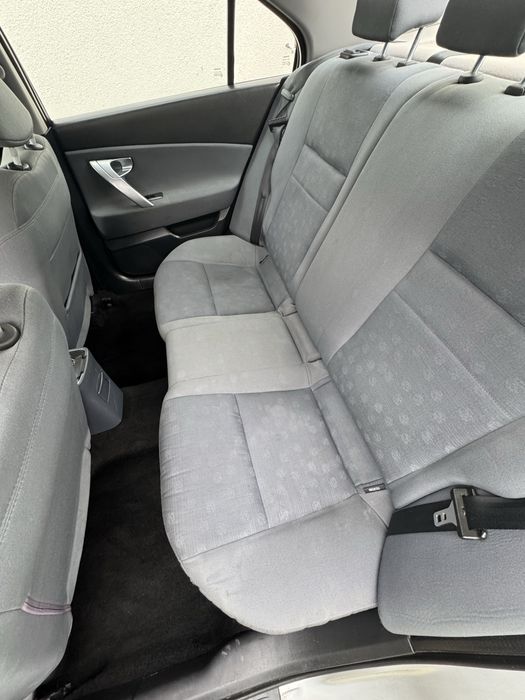 Se vinde  Nissan Primera