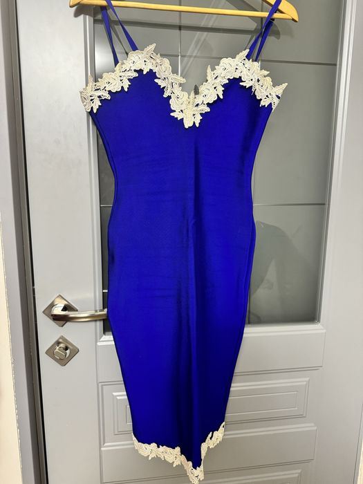 Платья шикарные вечерние . Самовывоз