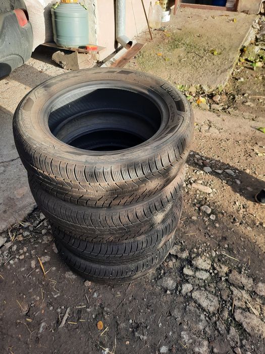 Cauciucuri de iarna 195/60 R 16 ( set 4 bucati)