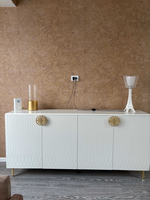 Продаем тв тумбу