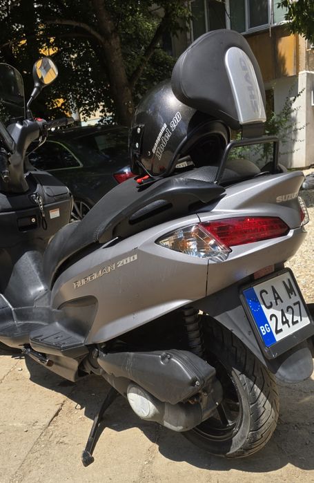 Скутер Suzuki BURGMAN 200.