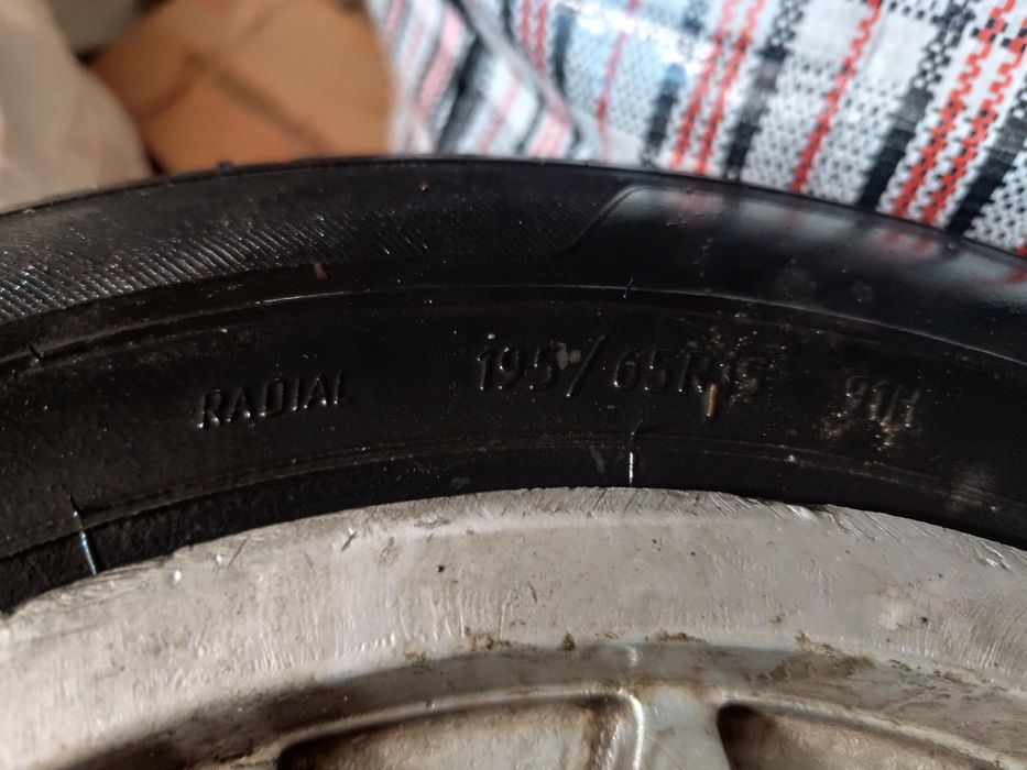 Продам диск в месте с шиной