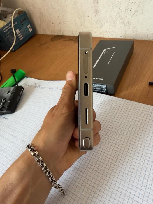 Samsung ultra 25s