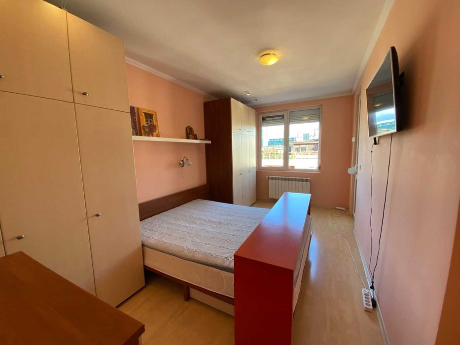 Продаваме 3-стаен Апартамент В Надежда 2