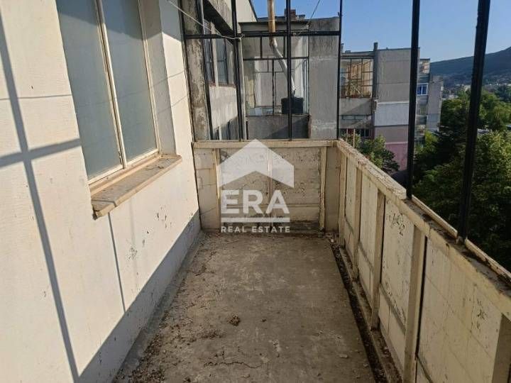 Продава се Четиристаен апартамент в Провадия - 91 кв.м за 605 €/кв.м - Снимка #3