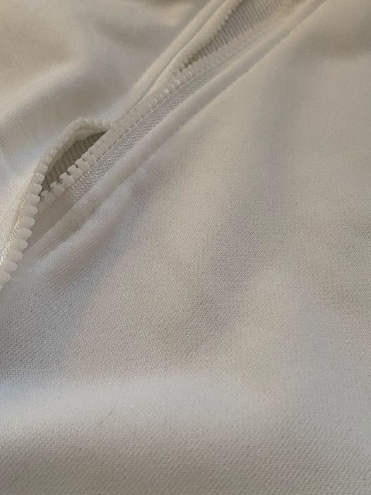 Белая легкая кофта