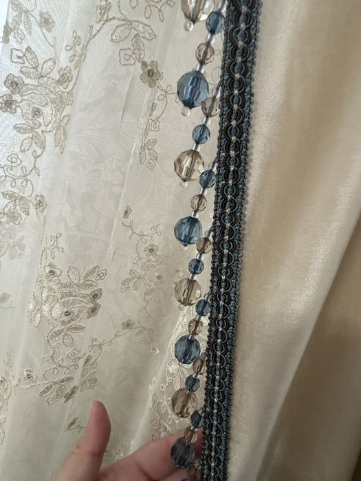 Продам шторы  с тюлями недорого.