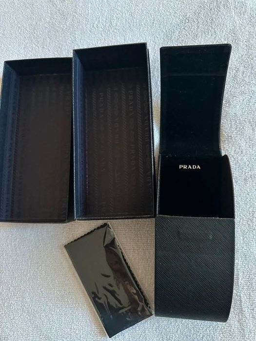 Ochelari de soare Prada