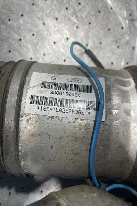 Perna aer spate dreapta Volkswagen VW Phaeton 2009