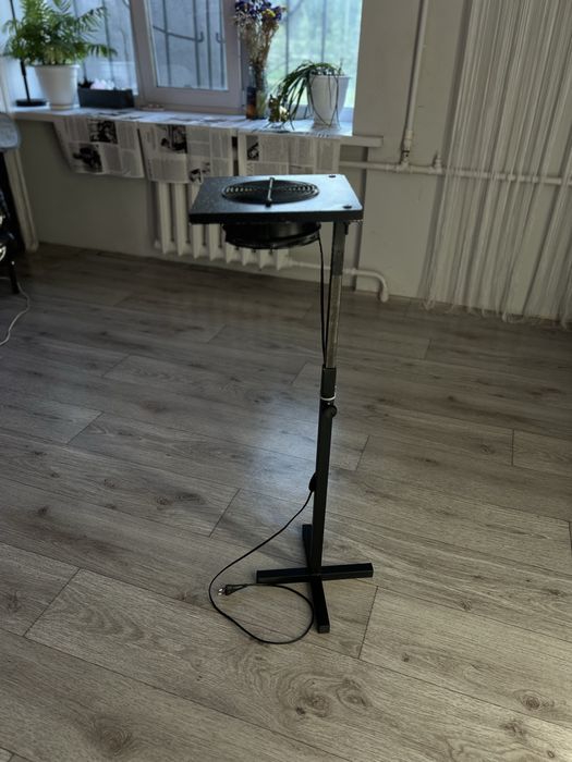 Продам вытяжку для педикюра