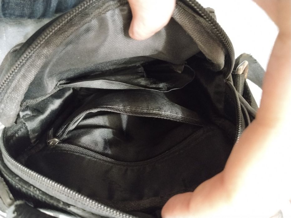 Продам барсетку кожзам б/у