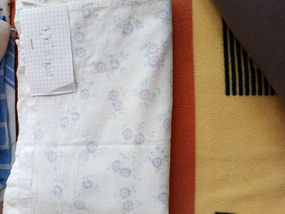 Наволочки , простынь ,скатерть белая х/б,,банный халат