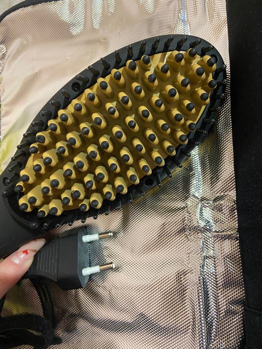 Четка за изправяне на косата. Нова.