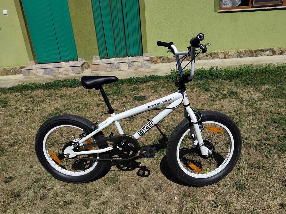 Vând bicicleta BMX