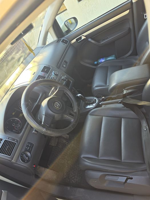 VOLKSWAGEN Touran 2014 — imagine 3