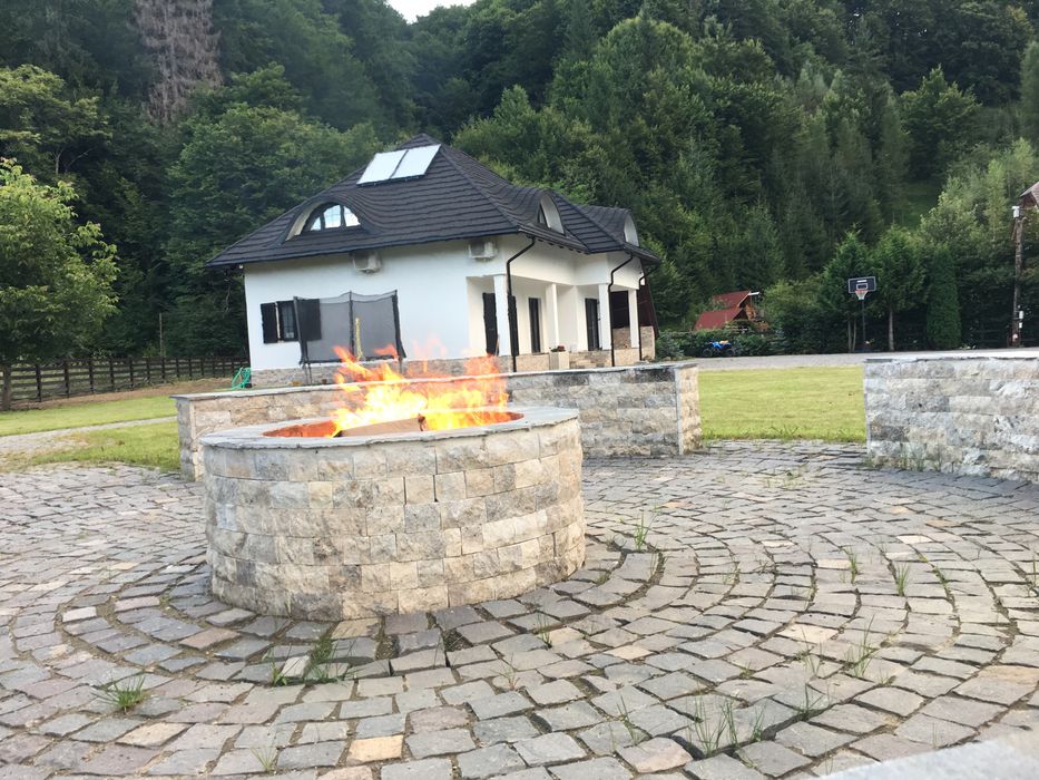 Cabana de inchiriat ,casa de vacanta,cazare,pensiune